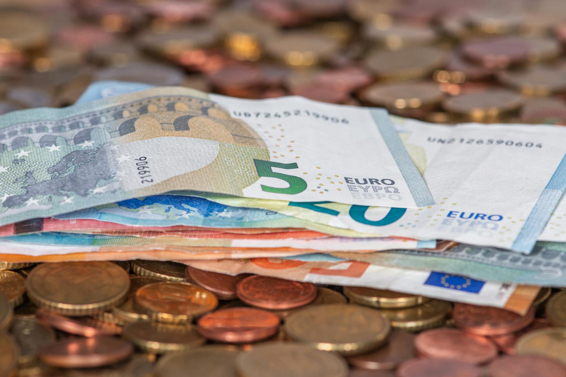3500 Euro brutto in netto: So viel bleibt Ihnen übrig