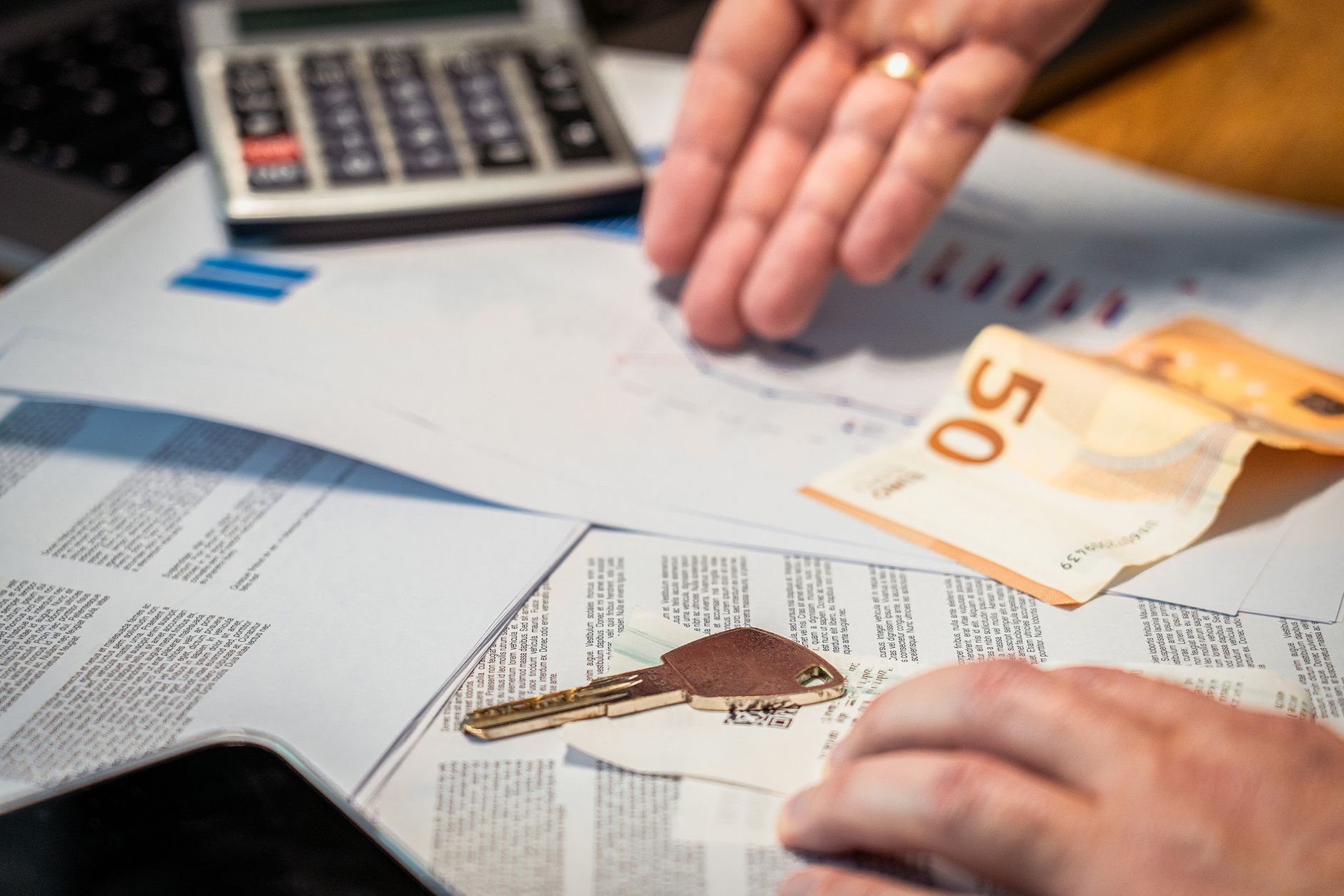 GmbH verkaufen mit Schulden: So gehen Sie vor