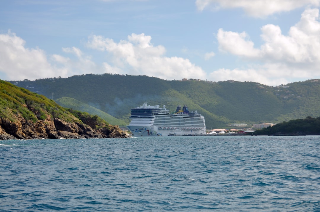 Norwegian Cruise Line Aktie (NCLH), Kurs, Kennzahlen und Bewertung 2026
